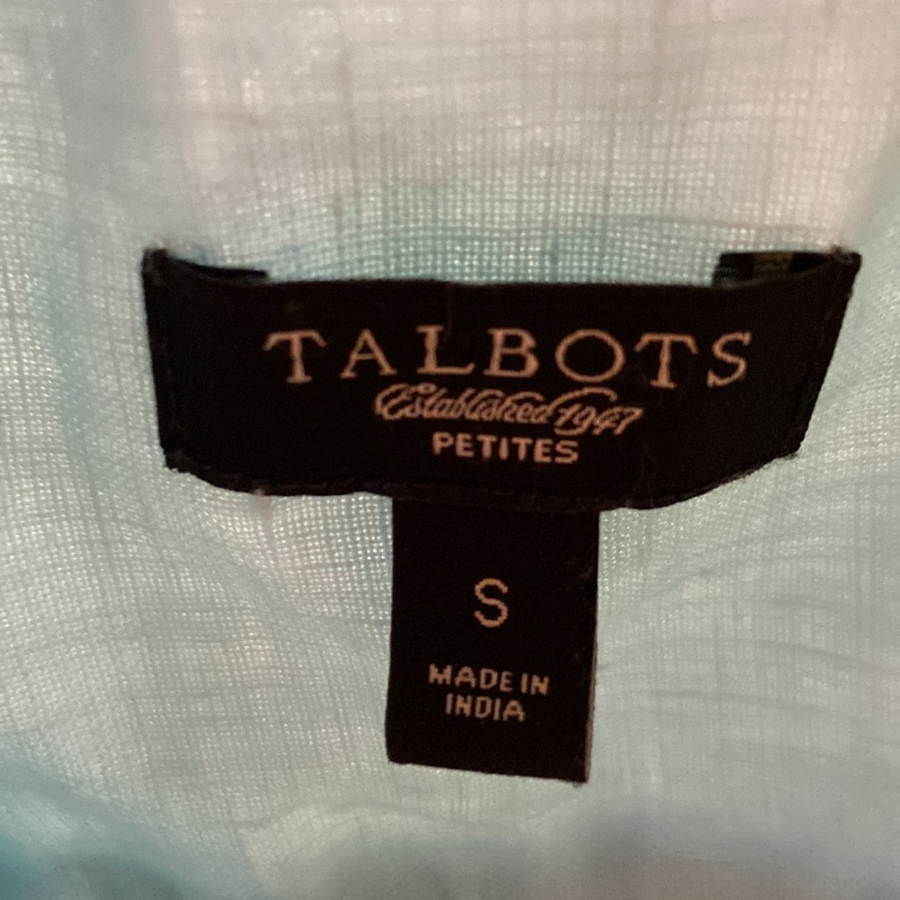 Vintage Talbots linen blouse. From smoke and animal free home. - Picture 2 of 6